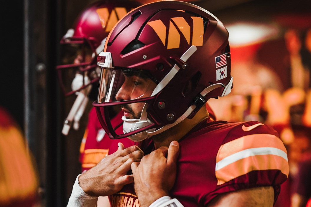 Former Tar Heel Sam Howell has career game in loss Sam Howell.