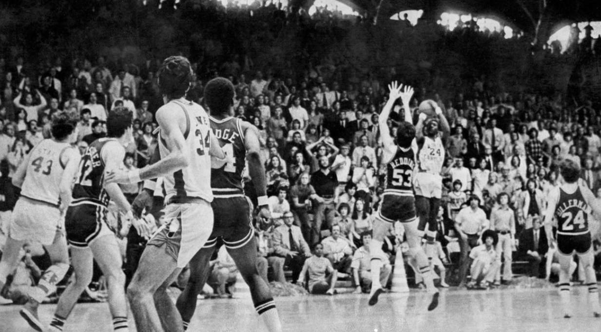 Legendary Tar Heel Walter Davis passes away at 69
