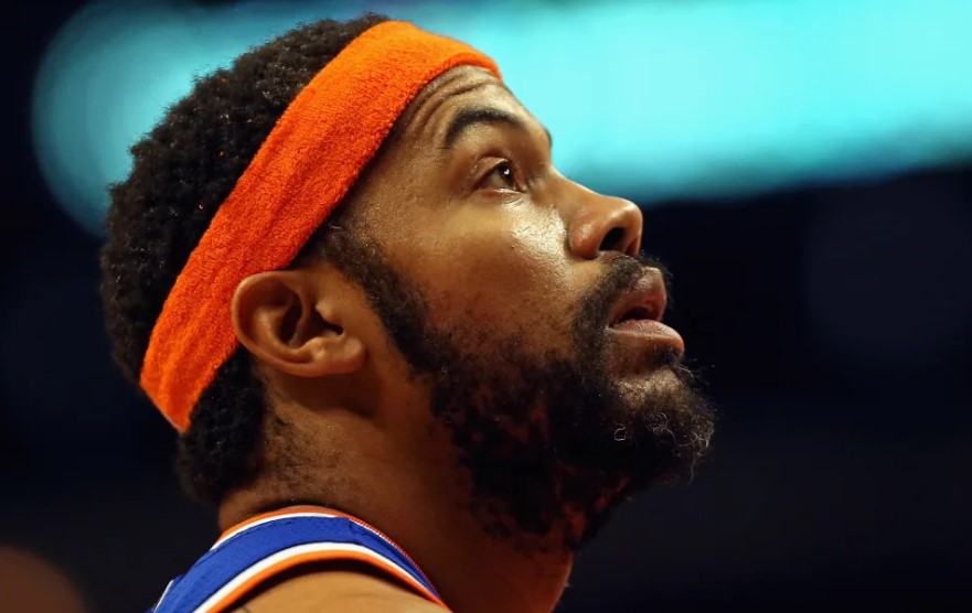 Wallace throws shade at fellow Tar Heel legend Michael Jordan