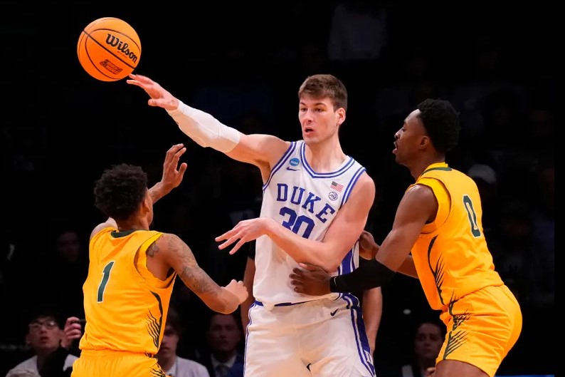 How Duke basketball advanced in NCAA Tournament without Filipowski making a field goal