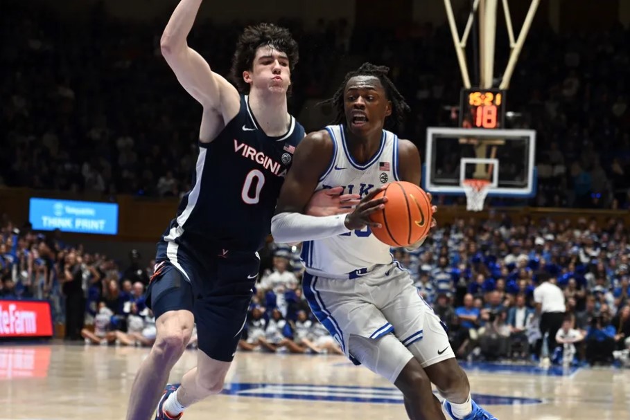 Duke’s Mitchell enters transfer portal Duke Blue Devils forward Mark Mitchell (25) drives to the basket as Virginia Cavaliers forward Blake Buchanan (0) defends during the second half at Cameron Indoor Stadium. Rob Kinnan-USA TODAY Sports