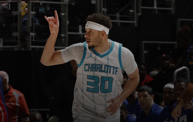 Former Duke Basketball Guard Erupts for Season-High in Detroit