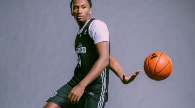 Top shooting guard narrows list down to 8 schools, including UNC