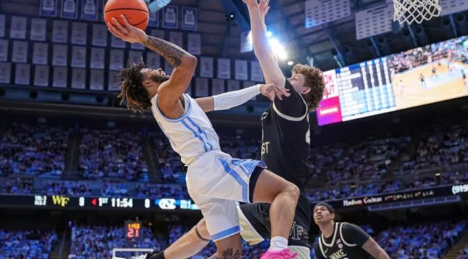 Davis’ career night leads 2nd half spurt in Tar Heels win