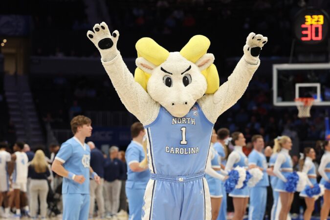 2027 Five-star Demarcus Henry names UNC in top 8 schools