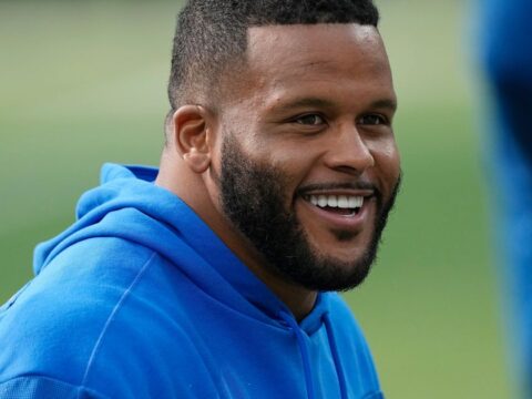 Aaron Donald ends his 2 1/2-year retirement and returns to the Los Angeles Rams