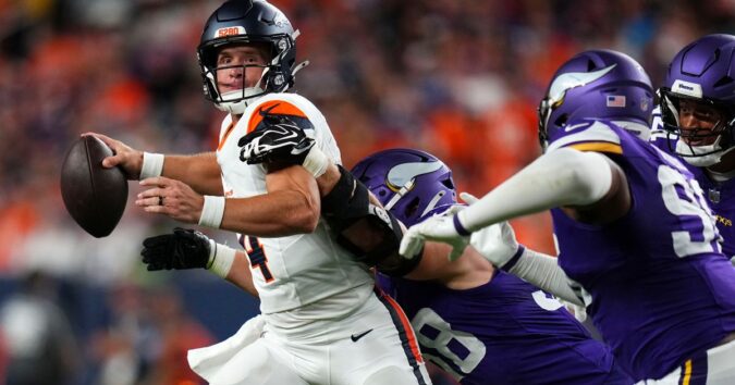 An 88-yard strike and 3 TDs: Sam Ehlinger’s big night for the Broncos in 34-6 rout of Vikings