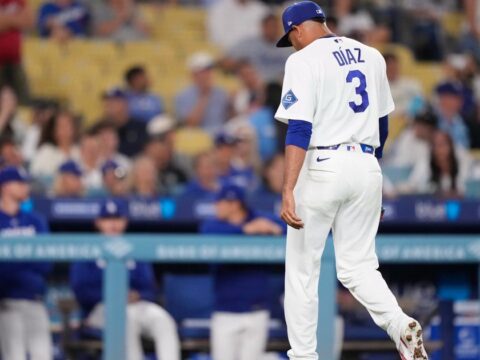 Another bullpen meltdown leaves Dodgers manager Dave Roberts infuriated and Edwin Diaz frustrated