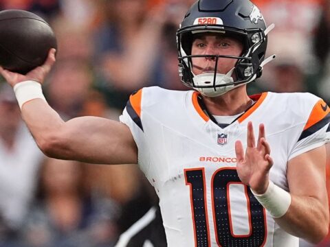 Bo Nix shines in return from broken ankle, but Broncos fall to Packers 33-13