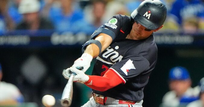 Brooks Lee's 2-run single in 8th lifts Twins to 4-3 win over Royals