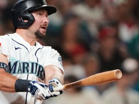 Cal Raleigh hits 3 homers as Mariners snap Phillies' 9-game win streak with 9-2 victory