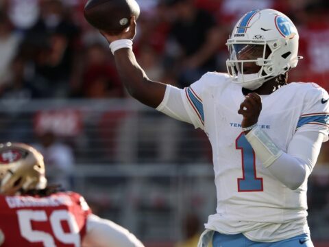 Cam Ward struggles in the Titans' 19-13 preseason win over the 49ers