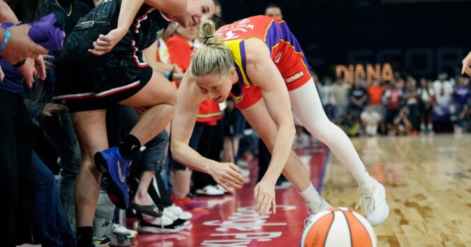 Carla Leite helps Fire top Phoenix 88-85, spoiling celebration of former Mercury star Diana Taurasi