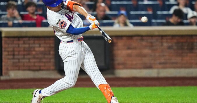 Cubs restock staff at deadline, acquire pitcher Clay Holmes and outfielder Tyrone Taylor from Mets