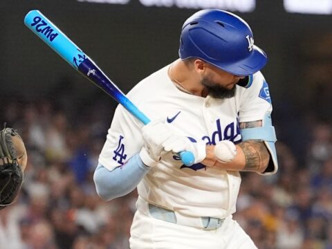 Dodgers’ Andy Pages fractures hand on hit by pitch vs the Pirates Dodgers' Andy Pages fractures hand on hit by pitch vs the Pirates