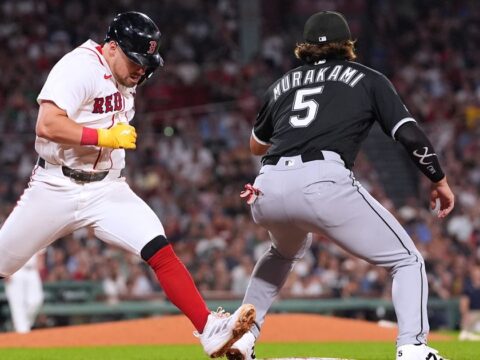 Durbin’s RBI single in the 13th inning caps Red Sox's 12-11 win over the White Sox