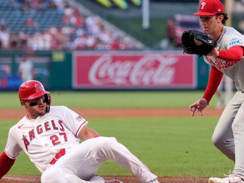 Edmundo Sosa’s pinch-hit grand slam in 9th propels Phillies to a wild 5-3 win over Angels Edmundo Sosa's pinch-hit grand slam in 9th propels Phillies to a wild 5-3 win over Angels