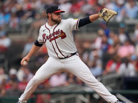 Elder leads the 1st-place Braves to their 7th win in a row, 4-1 over the Marlins