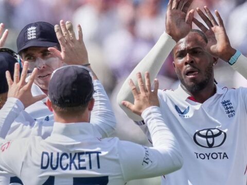 England leaves Pakistan 16-2 by lunch after being bowled out for 290 at Lord's