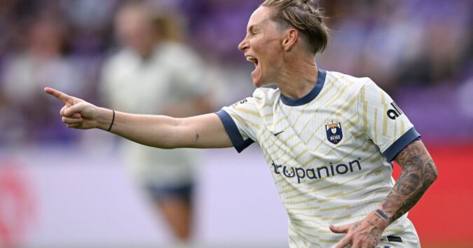 Fishlock scores game-winner in the Reign's 3-2 win over Bay FC