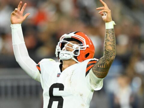 Gabriel, Green make cases for 3rd QB spot in Browns’ 37-13 win over Patriots Gabriel, Green make cases for 3rd QB spot in Browns' 37-13 win over Patriots