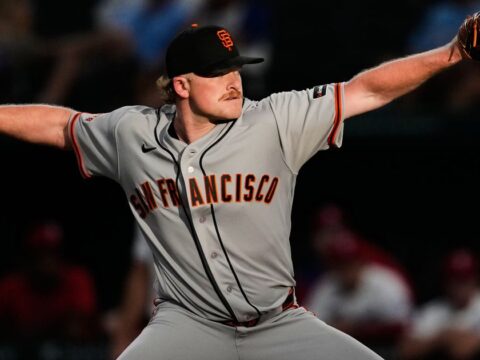 Lee homers twice, Webb tosses 6 shutout innings as Giants deal Rangers 6th straight loss Lee homers twice, Webb tosses 6 shutout innings as Giants deal Rangers 6th straight loss