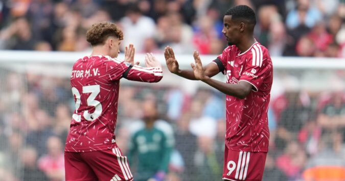 Liverpool rallies to 2-2 draw with Forest in Premier League as Iraola waits for first win with Reds
