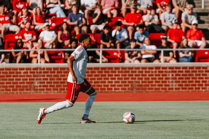 Men's Soccer Heads to FlU for First Road Match of the Season