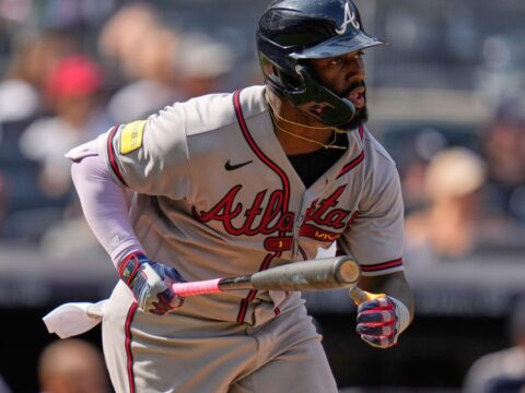 Michael Harris II hits tiebreaking single in 10th inning as Braves edge Yankees 2-1