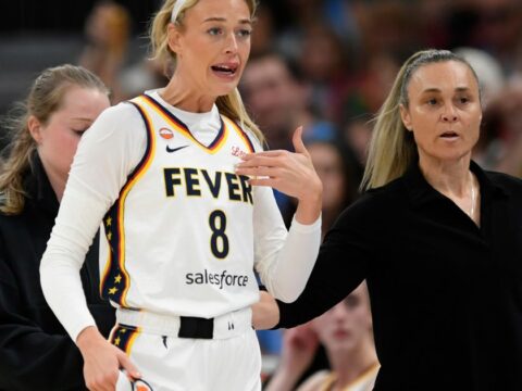 Mitchell scores 27 to set a WNBA record, Clark has 26 and the Fever beat the Sky 90-86 Mitchell scores 27 to set a WNBA record, Clark has 26 and the Fever beat the Sky 90-86