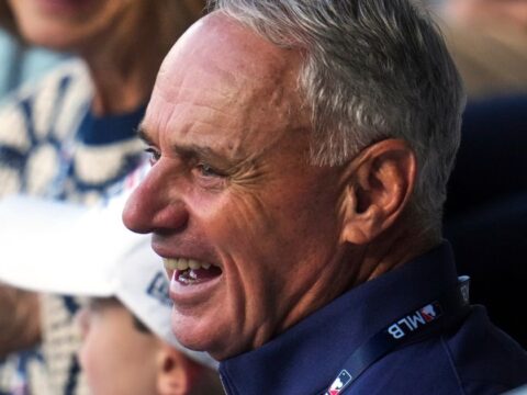 MLB proposes limiting free agent signings to a few weeks in December and then from February on