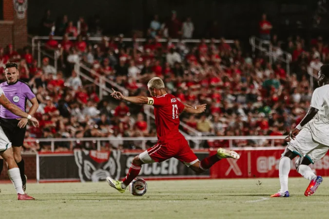No. 2 Wolfpack Welcomes Queens For Second Game of the Season
