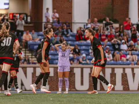 Pack Shuts Out High Point to Become 5-0 for First Time Since 2008