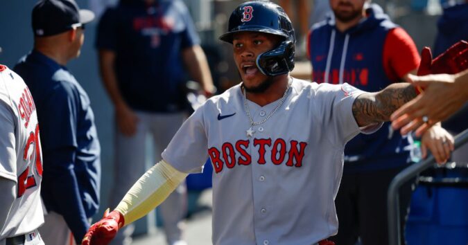 Rafaela homers for 3rd straight game as the Red Sox beat the Dodgers 8-4 for 3-game sweep