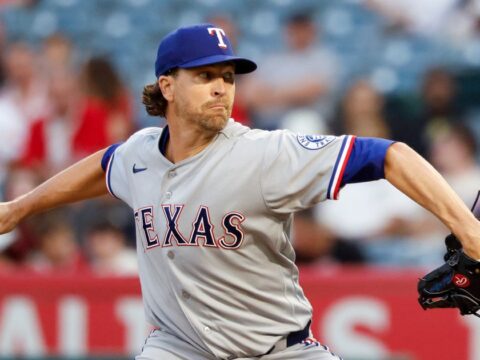 Rangers pitcher Jacob deGrom leaves start with right triceps fatigue and will undergo MRI