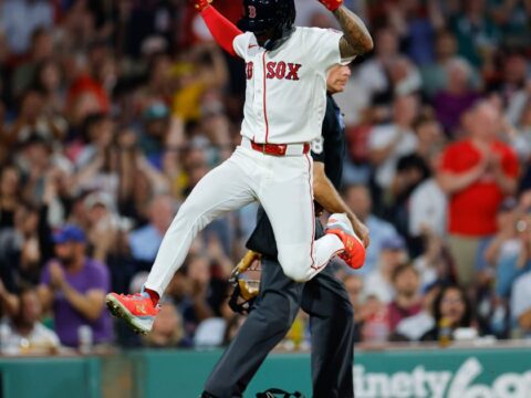 Red Sox overwhelm Diamondbacks 11-1 as all 9 starters drive in a run Red Sox overwhelm Diamondbacks 11-1 as all 9 starters drive in a run