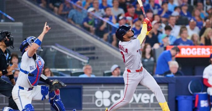 Red Sox score bizarre run on sacrifice fly without tagging up from 3rd base