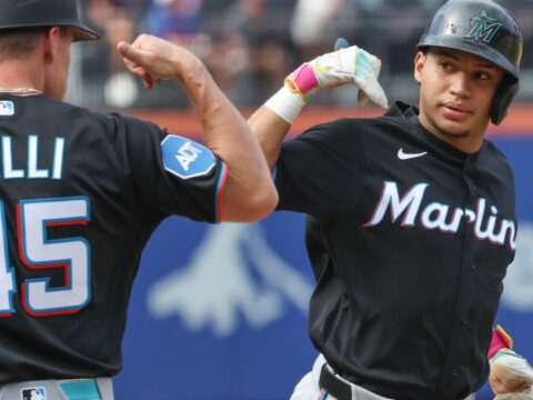 Sanoja, Conine homer to help the Marlins beat the Mets 6-2 Sanoja, Conine homer to help the Marlins beat the Mets 6-2