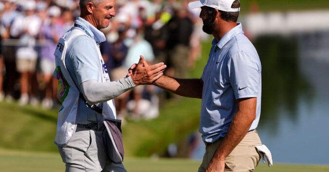 Scottie Scheffler back to his dominant self and opens PGA Tour postseason with 8-shot win