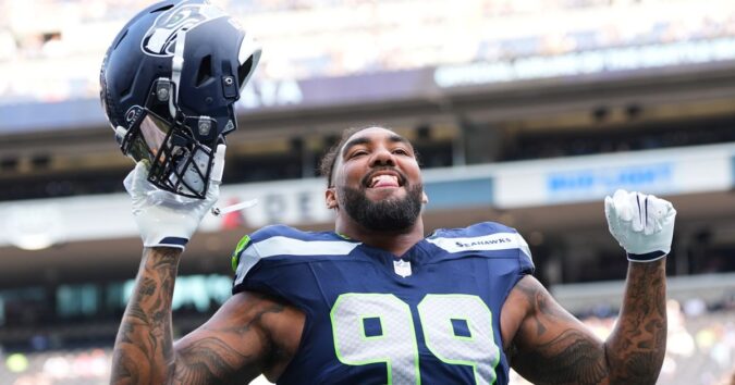 Seahawks give 3-time Pro Bowl DT Leonard Williams a $90 million, 3-year extension, AP source says