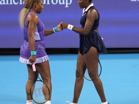 Serena and Venus Williams return to doubles and lose close match in Cincinnati