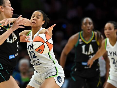 Sparks end Minnesota's 10-game winning streak, beating the WNBA-leading Lynx 89-82