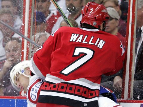 The arrival of a franchise goalie began a glorious run for the Hurricanes in 2006