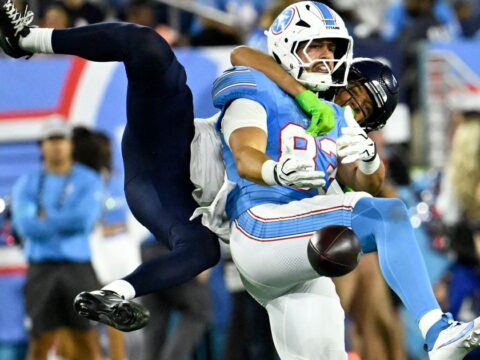 Titans overcome 13-point deficit to beat starter-less Seahawks, 19-16