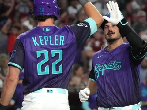 Waldschmidt walks off LA with 2-run HR as D-backs hand Dodgers 7th straight loss