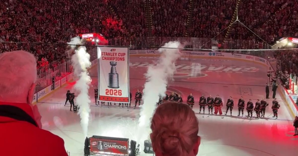 ‘A big night’: Hurricanes hang Stanley Cup banner, begin quest for repeat vs. rival Florida ‘A big night’: Hurricanes hang Stanley Cup banner, begin quest for repeat vs. rival Florida