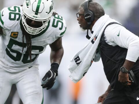 Aaron Glenn stands by his late decisions in Jets’ overtime loss to Packers Aaron Glenn stands by his late decisions in Jets' overtime loss to Packers