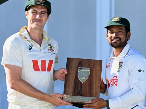 Australia bats first against Zimbabwe in 1st ODI cricket match