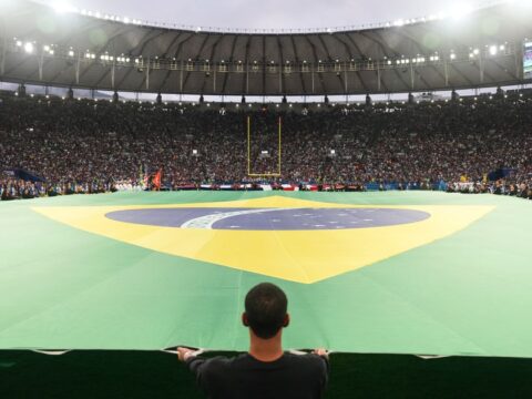 Baltimore-Dallas thriller in Brazil averages 29.9 million viewers on CBS, a record for NFL abroad Baltimore-Dallas thriller in Brazil averages 29.9 million viewers on CBS, a record for NFL abroad