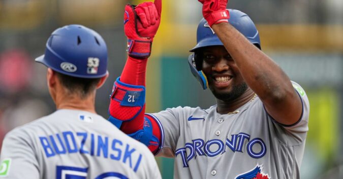 Blue Jays beat Guardians 6-3 to close within a half-game of the final AL wild-card spot Blue Jays beat Guardians 6-3 to close within a half-game of the final AL wild-card spot